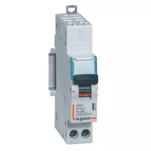 Legrand 406786 - Disjoncteur modulaire DNX3 32A 1P+N Courbe C