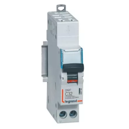 Legrand 406786 - Disjoncteur modulaire DNX3 32A 1P+N Courbe C